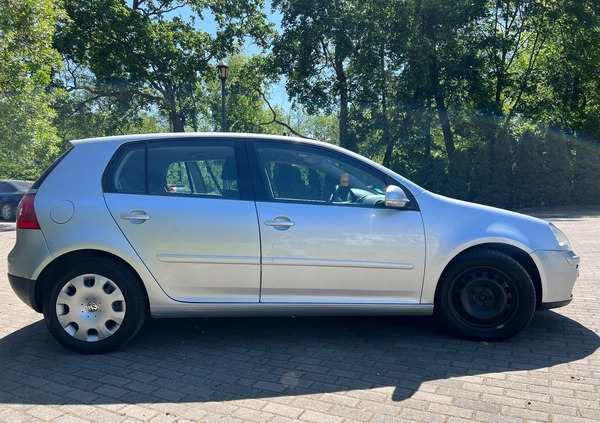 Volkswagen Golf cena 12900 przebieg: 157000, rok produkcji 2006 z Białystok małe 172